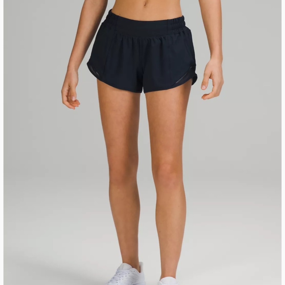 Lululemon - True Navy Hotty Hot Shorts - 6